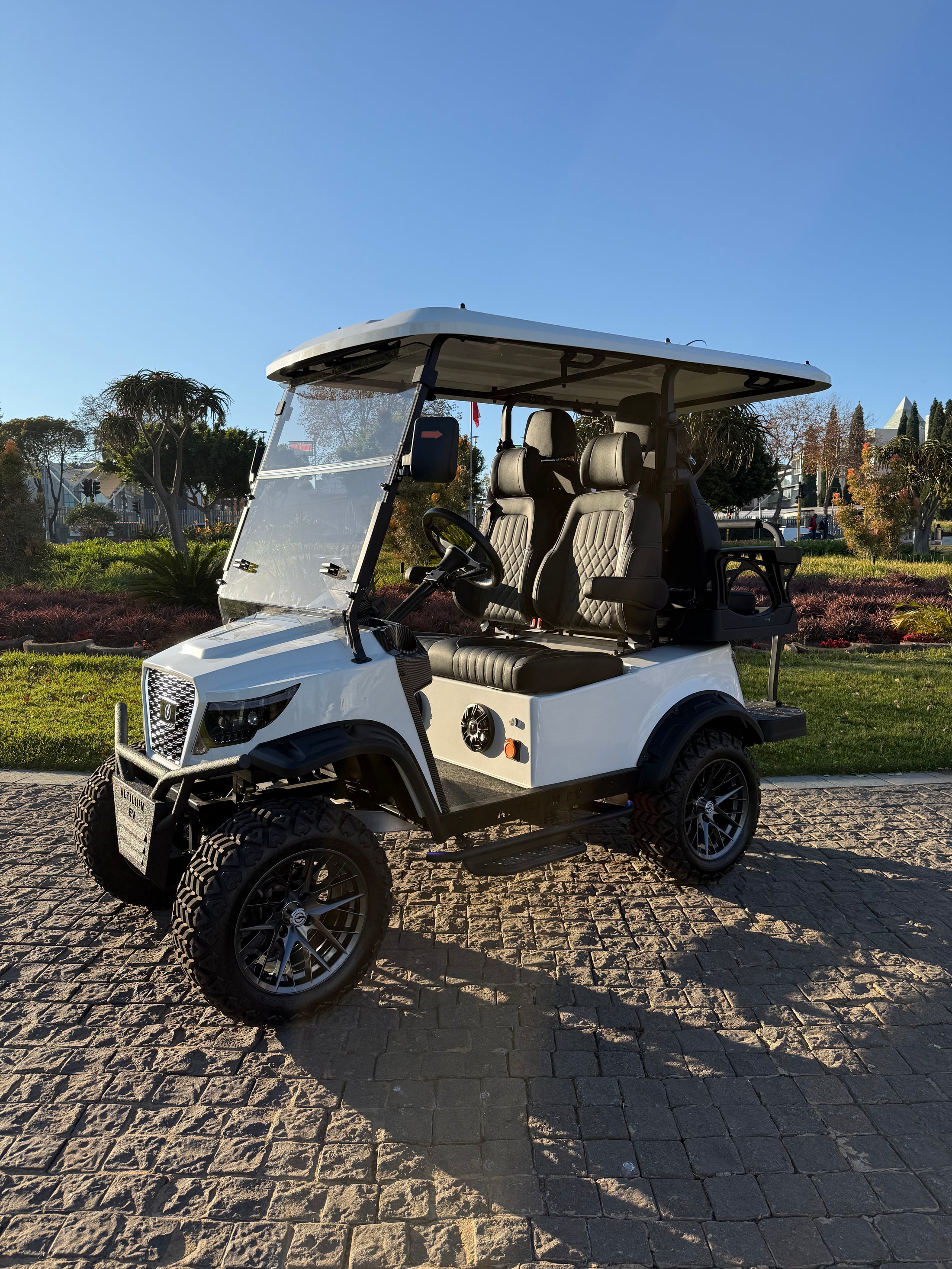 Altilium EV 2+2 Seater