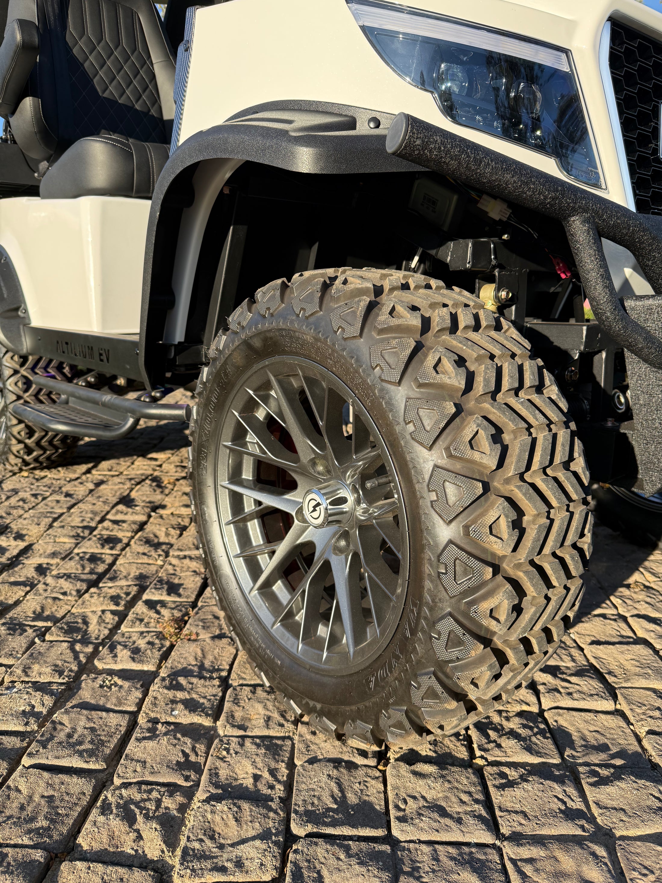 Altilium EV 2+2 Seater